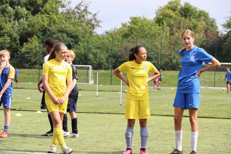 Girls at a uSports girls only football holiday camp