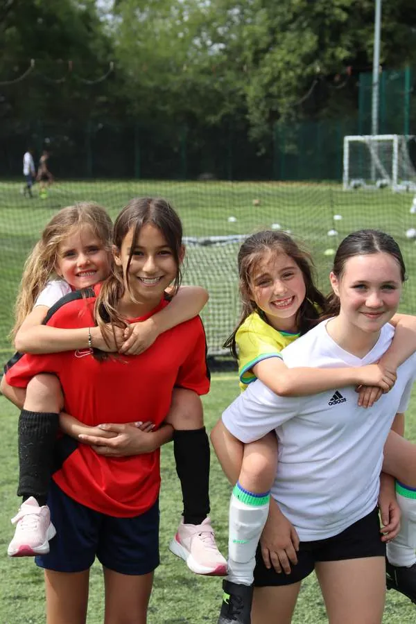 Girls at a uSports girls only football holiday camp