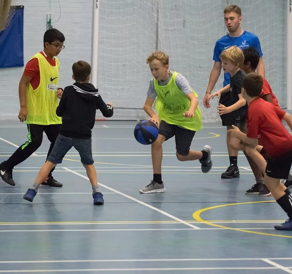 Secondary pupils in a uSports indoor sports session