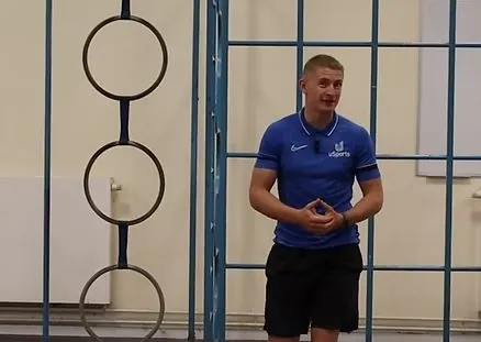 Wall bars from the uSports online gymnastics course